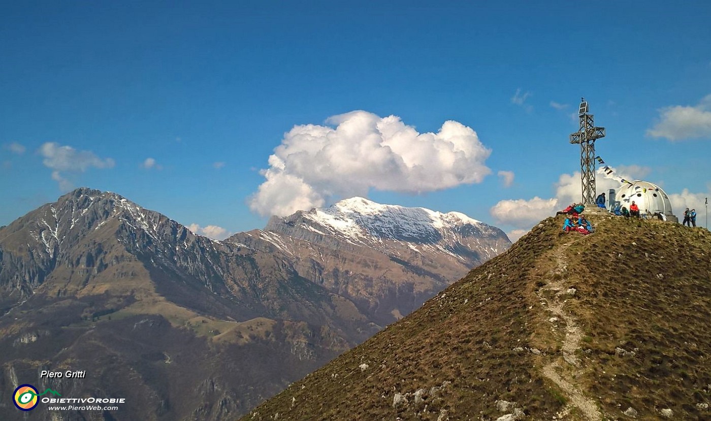 66 Cima Due Mani con vista in Grigne.jpg